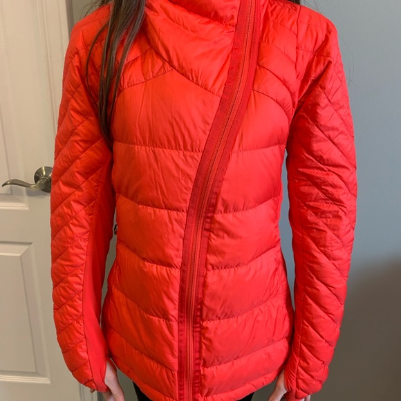 NWOT Lululemon Red Fall/Spring Jacket for Runners - Picture 13 of 16